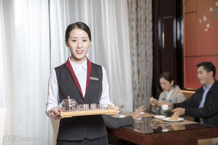 优质餐饮服务的细节之魂——酒店服务员倒茶礼仪